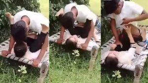 পার্কের মধ্যেই যখুন চুদাচুদি শুরু হয় || সেরা লেভেল এর চুদাচুদি || বাংলা সেক্স ভিডিও