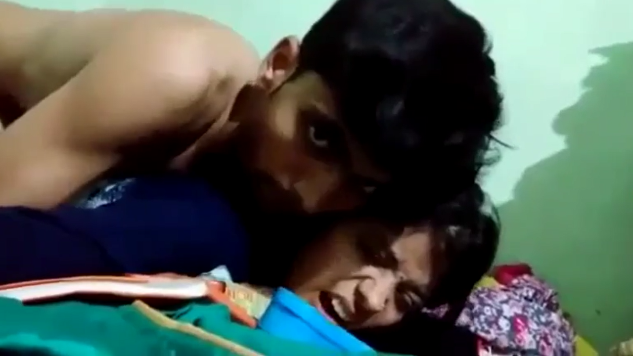 Indian aunt Meena gets pounded in doggie style in explicit video || bangla hot video