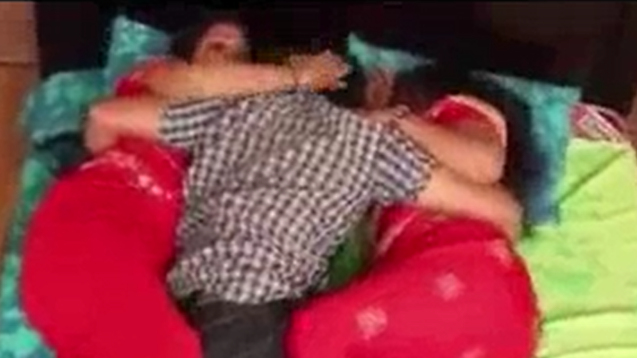 সালি আর বউ দুই জনকে চুদে চুদে শেষ করলাম – বাংলা XXX সেক্স ভিডিও