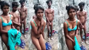 দুই বোনধু মিলে একজনকে পার্কে নিয়ে গিয়ে চুদে ধরা খেলো – বাংলা হট XXX সেক্স ভিডিও